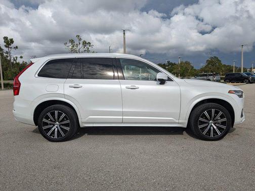 2023 Volvo XC90 B5 Core