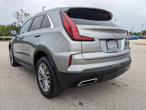 2024 Cadillac XT4 Premium Luxury