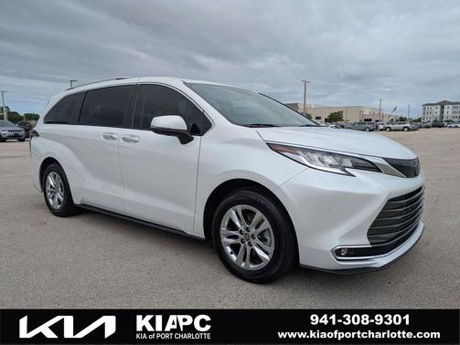 Wind Chill Pearl 2022 Toyota Sienna Limited