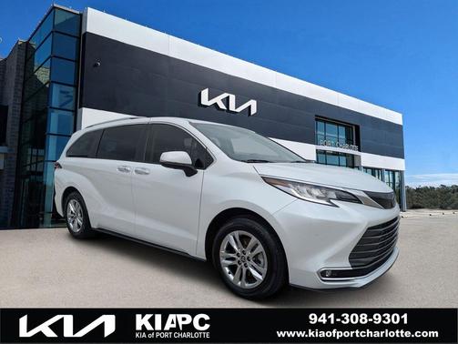 Wind Chill Pearl 2022 Toyota Sienna Limited
