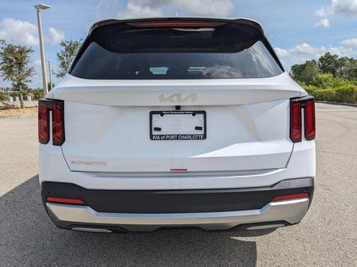 2025 Kia Sorento S