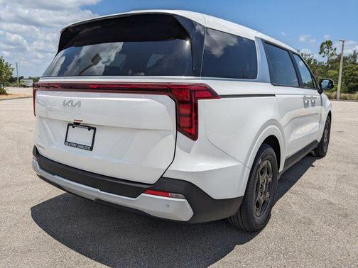 2025 Kia Carnival LXS