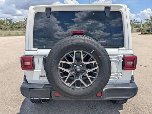 Bright White Clearcoat 2025 Jeep Wrangler 4-Door Sahara 4x4