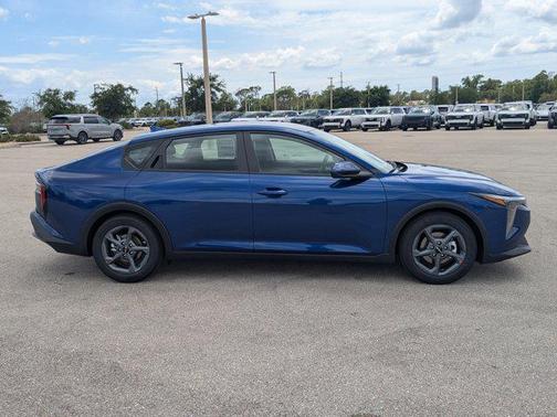 Deep Sea Blue 2026 Kia K4 LXS