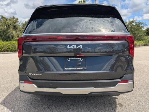 2026 Kia Carnival SX