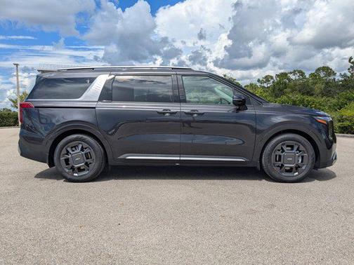 2026 Kia Carnival SX