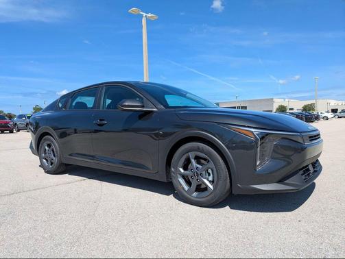 Interstellar Gray 2026 Kia K4 LXS