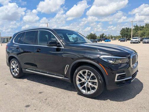 Jet Black 2023 BMW X5 sDrive40i
