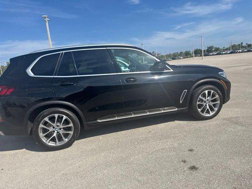 Jet Black 2023 BMW X5 sDrive40i