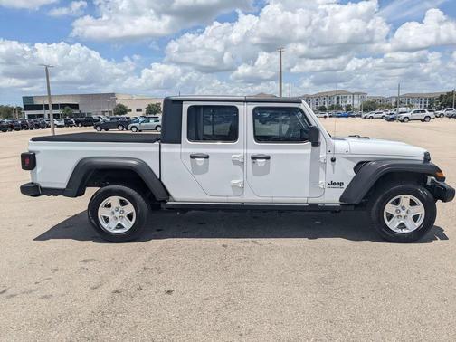 Bright White Clearcoat 2020 Jeep Gladiator Sport S