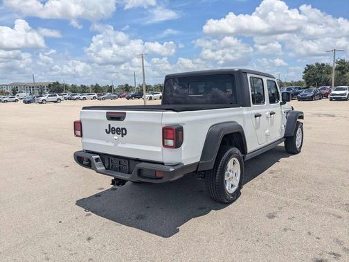 Bright White Clearcoat 2020 Jeep Gladiator Sport S