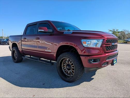 Delmonico Red Pearlcoat 2022 RAM 1500 Big Horn/Lone Star