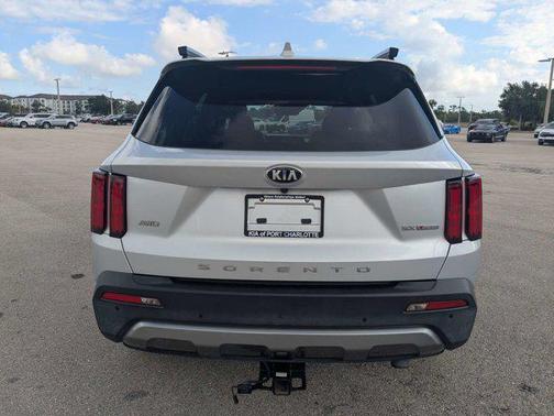 Sparkling Silver 2021 Kia Sorento SX
