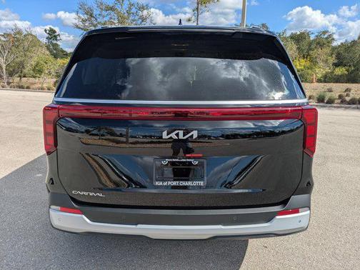 2026 Kia Carnival EX