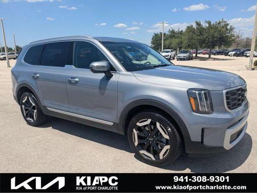 Everlasting Silver 2025 Kia Telluride S