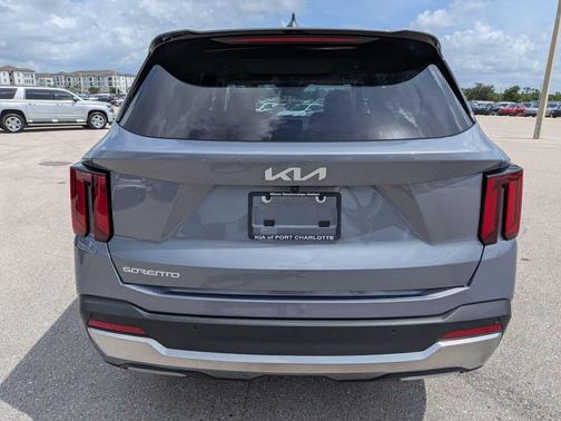 Everlasting Silver 2024 Kia Sorento SX