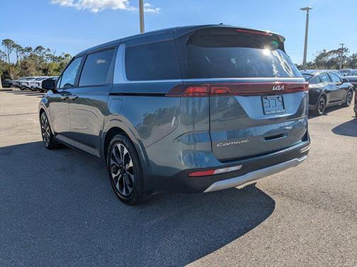 2022 Kia Carnival EX