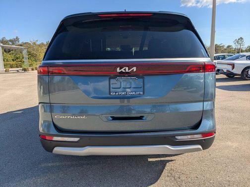 2022 Kia Carnival EX