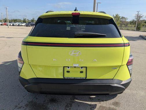 2025 Hyundai KONA SEL