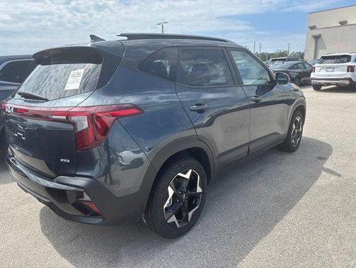 Gravity Gray 2025 Kia Seltos S