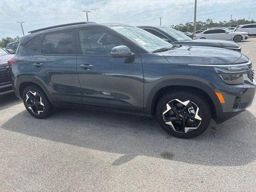 Gravity Gray 2025 Kia Seltos S