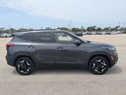 Gravity Gray 2025 Kia Seltos S