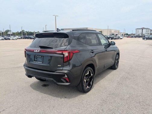 Gravity Gray 2025 Kia Seltos S