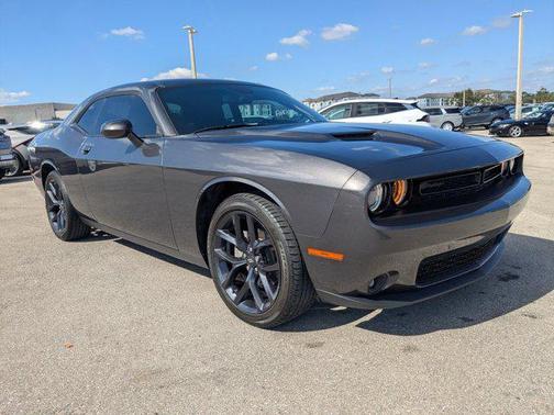 2022 Dodge Challenger SXT