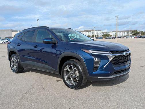 Blue Glow Metallic 2024 Chevrolet Trax LT