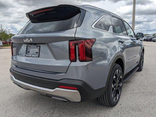 2025 Kia Sorento SX