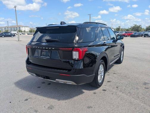 Agate Black Metallic 2025 Ford Explorer Active