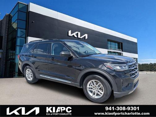 Agate Black Metallic 2025 Ford Explorer Active