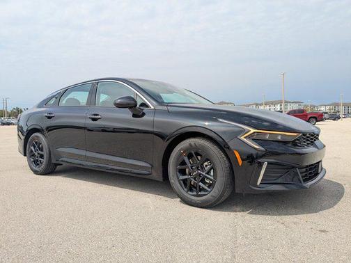 Aurora Black Pearl 2026 Kia K5 LXS FWD