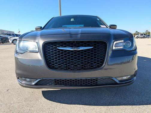 2017 Chrysler 300 S
