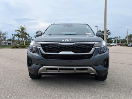 Gravity Gray 2023 Kia Seltos S