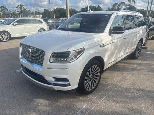 White Platinum Metallic Tri-Coat 2019 Lincoln Navigator L Reserve