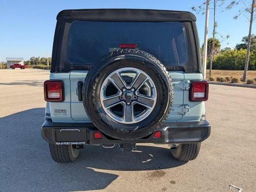 2023 Jeep Wrangler 4-Door Sahara 4x4