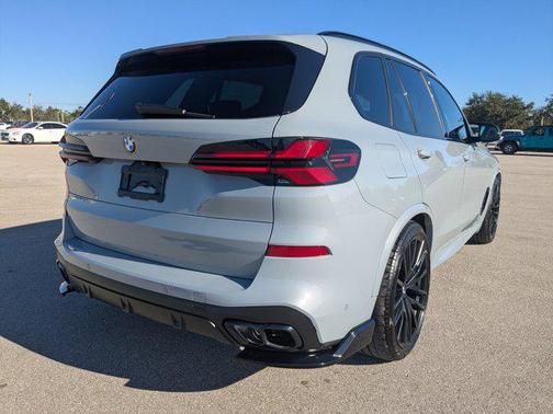 2025 BMW X5 M60i