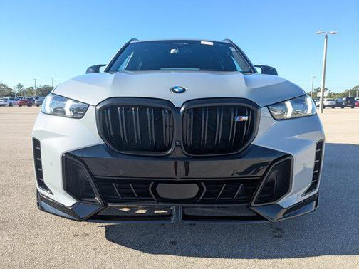 2025 BMW X5 M60i