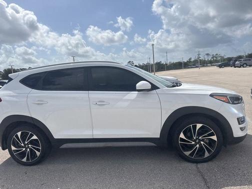 Dazzling White 2019 Hyundai TUCSON Sport