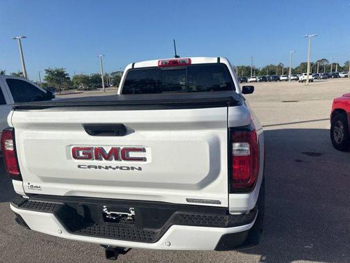 Summit White 2024 GMC Canyon Elevation