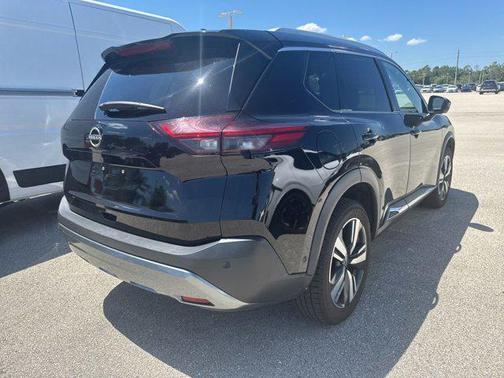 Super Black 2023 Nissan Rogue SL