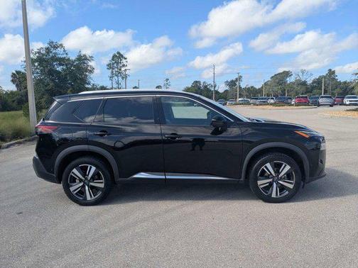 Super Black 2023 Nissan Rogue SL