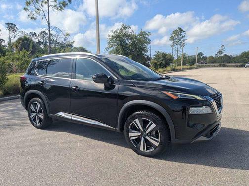 Super Black 2023 Nissan Rogue SL