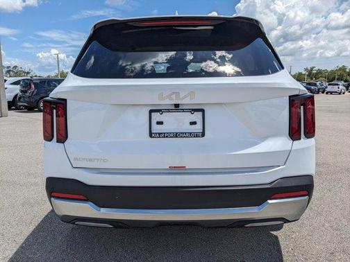 2025 Kia Sorento S