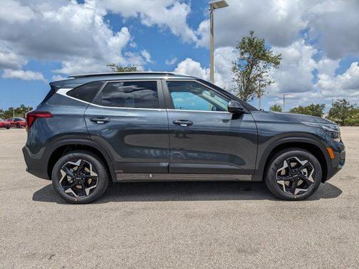 2025 Kia Seltos EX