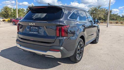 2025 Kia Sorento S