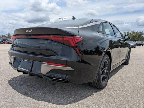 2025 Kia K5 LXS