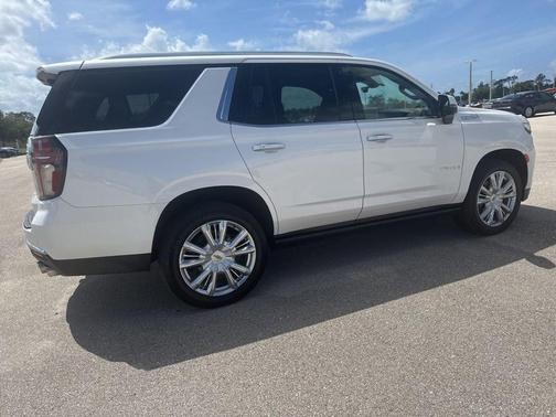 Iridescent Pearl Tricoat 2021 Chevrolet Tahoe 4WD High Country