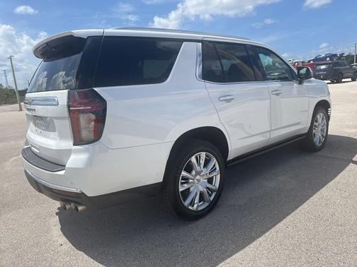 Iridescent Pearl Tricoat 2021 Chevrolet Tahoe 4WD High Country